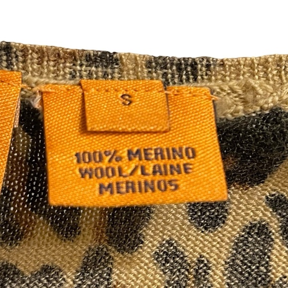 Tory Burch Animal Print Merino Wool V Neck Cardigan Size Small - Picture 4 of 8